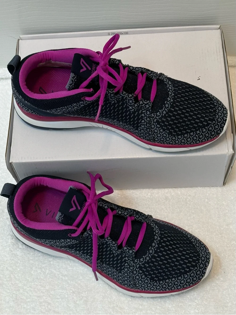Vionic breathable black